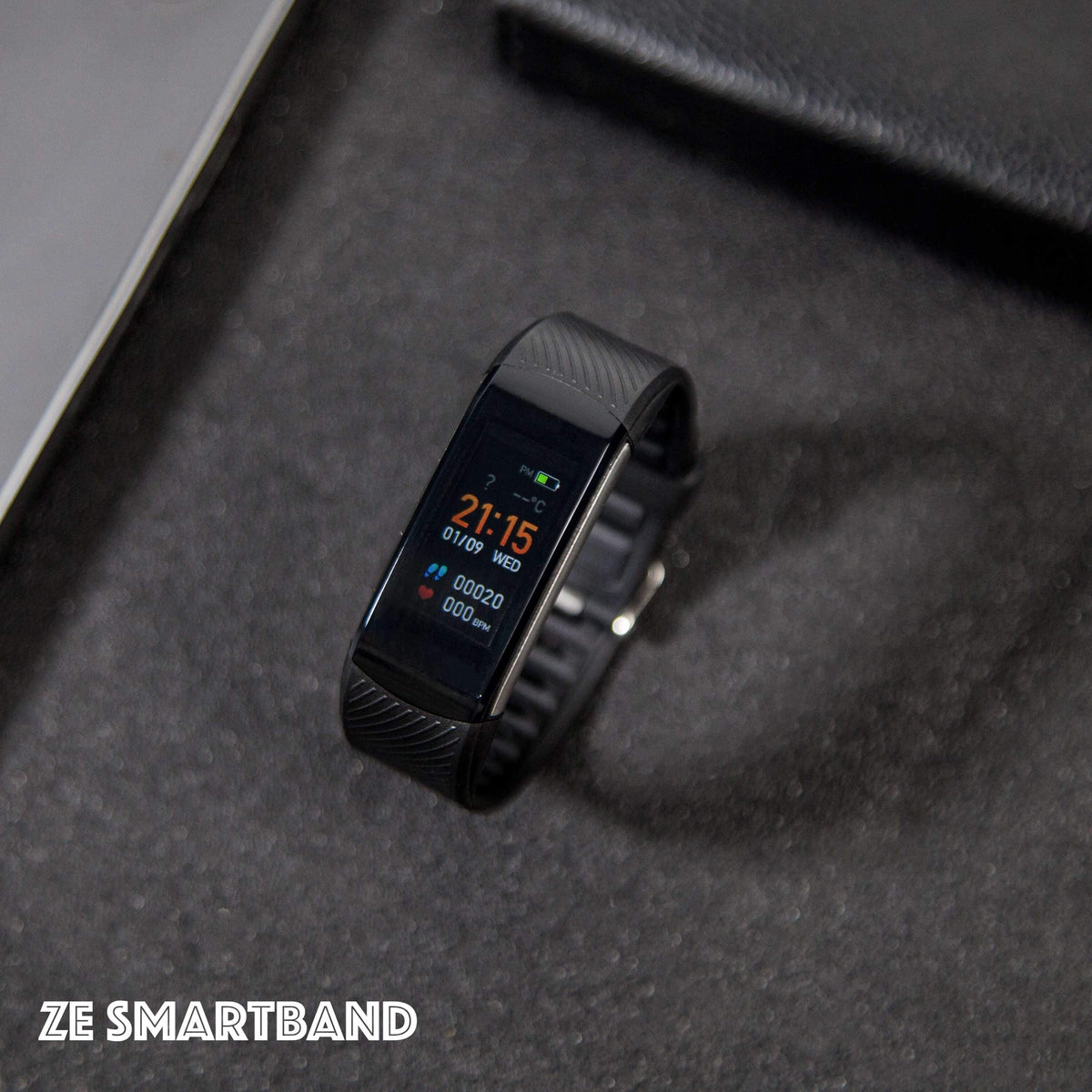 ZE Unique Smart Band with Body Temperature Monitoring - ZE Technology